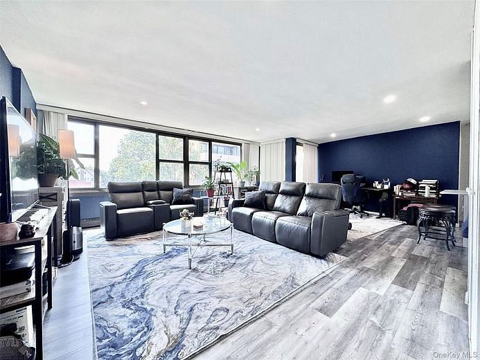 10-21 162 Street #5D