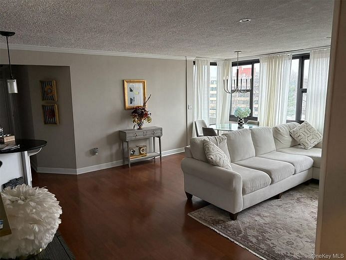 10-24 166th Street #7C