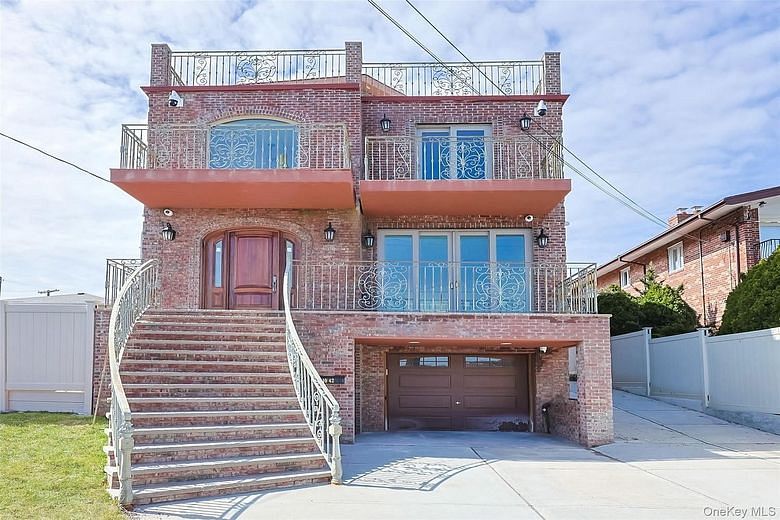 10-42 Utopia Parkway