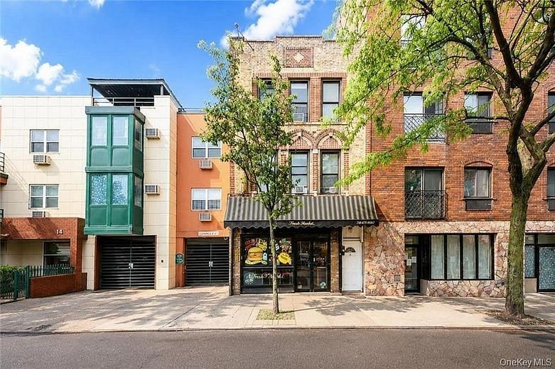 10 Bay Ridge Avenue