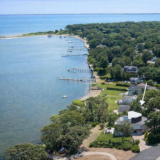 10 Bay View Drive