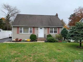 Image 1 of 14 for 10 Brewster St in Long Island, Huntington Sta, NY, 11746