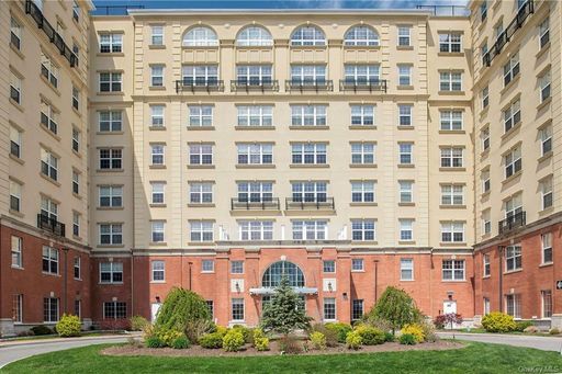 Image 1 of 24 for 10 Byron Place #302 in Westchester, Larchmont, NY, 10538