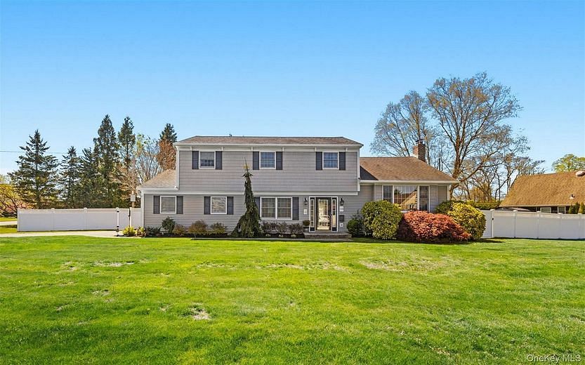 10 Carolee Court