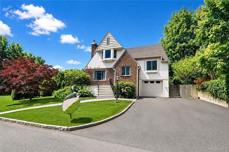 10 Cherry Avenue