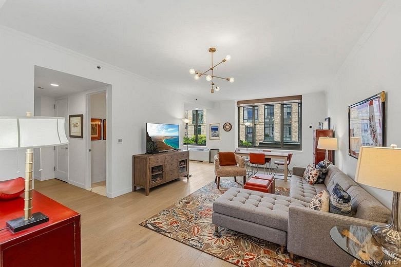 10 City Place #2B