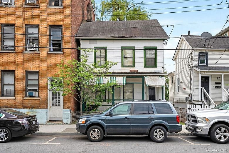 10 Clinton Street