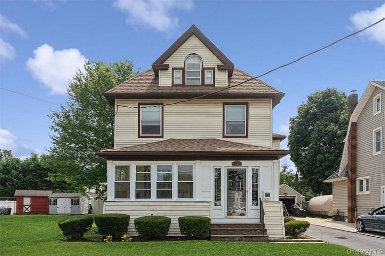 10 Driscoll Avenue