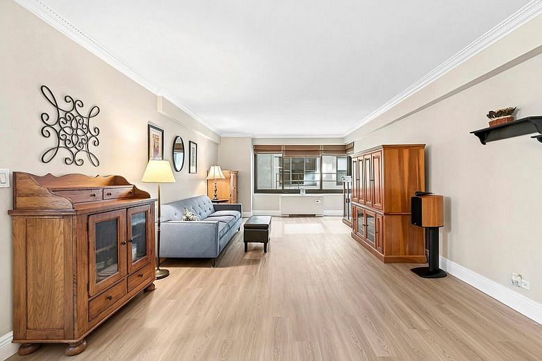 10 East End Avenue #1A