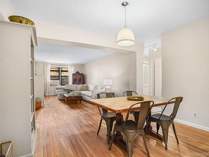 10 Franklin Avenue #2G