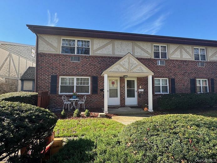 10 Glen Hollow Drive #C12