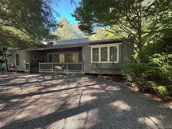 10 Glenmore Road