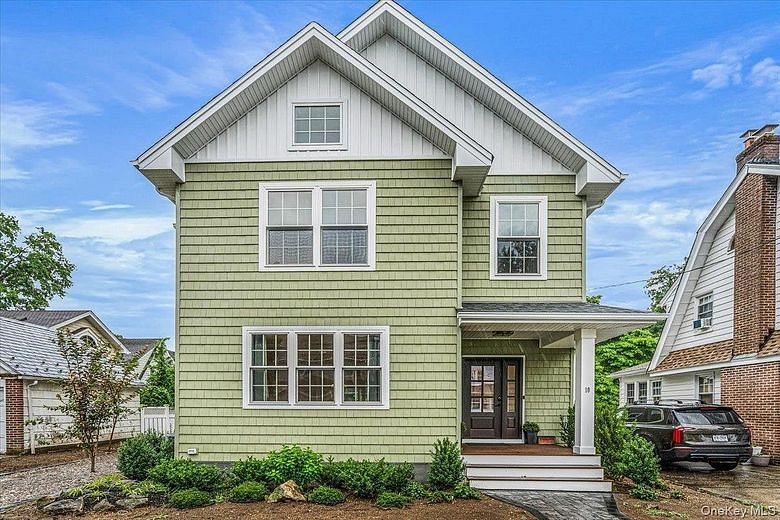 10 Hazel Place