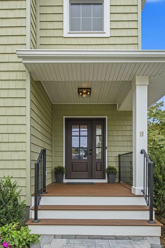 10 Hazel Place