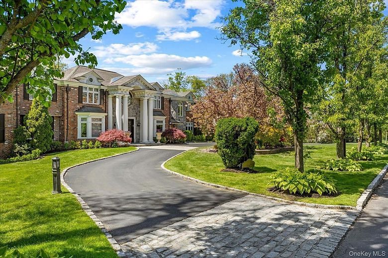 10 Hemlock Drive