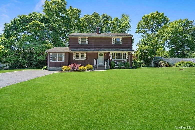 10 Hollingwood Drive