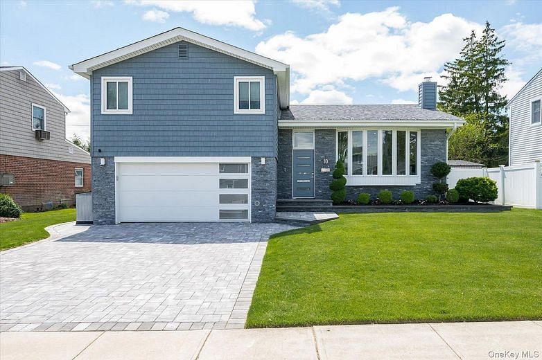 10 Jeremy Avenue