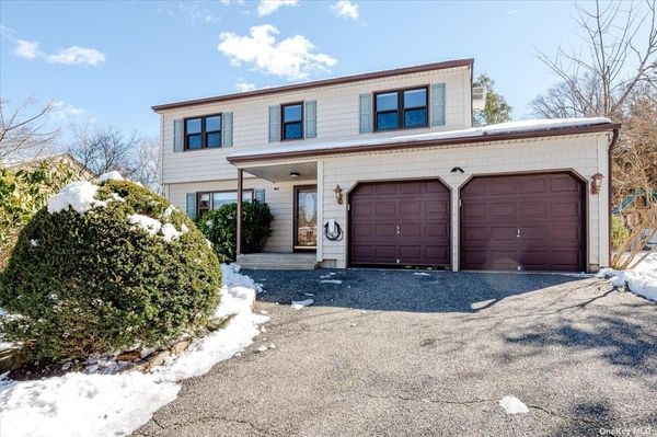 Image 1 of 27 for 10 Kantor Avenue in Long Island, Dix Hills, NY, 11746