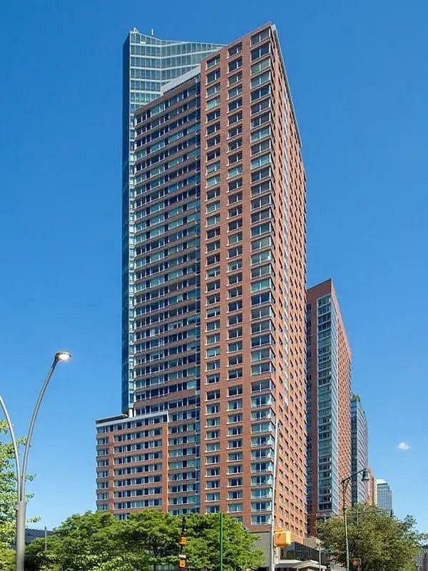 10 Little West Street #16A