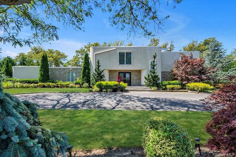 10 Macy Drive