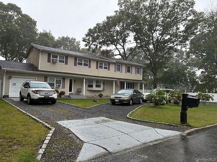 10 Maria Court