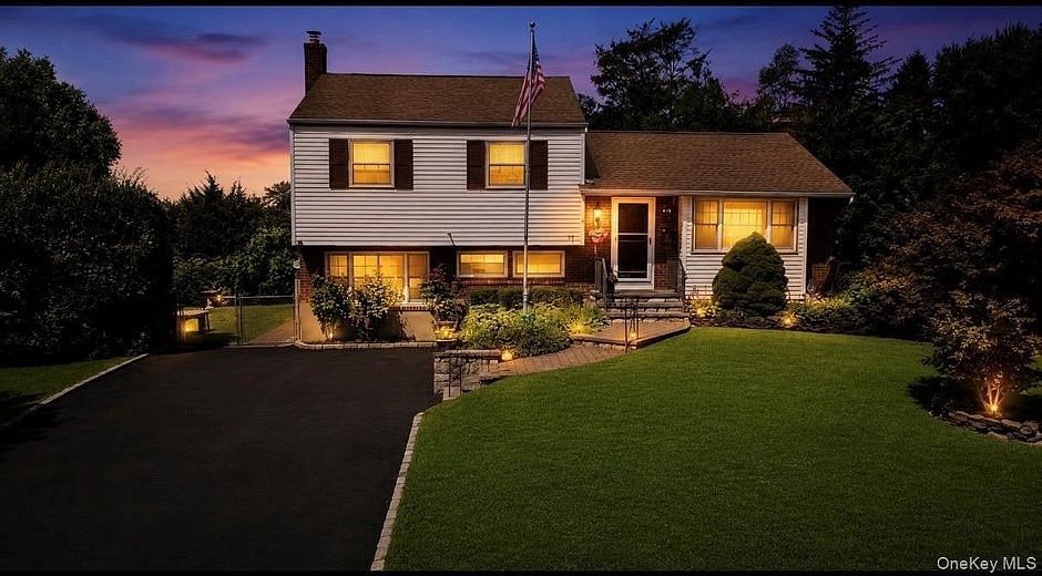 10 Meredith Drive