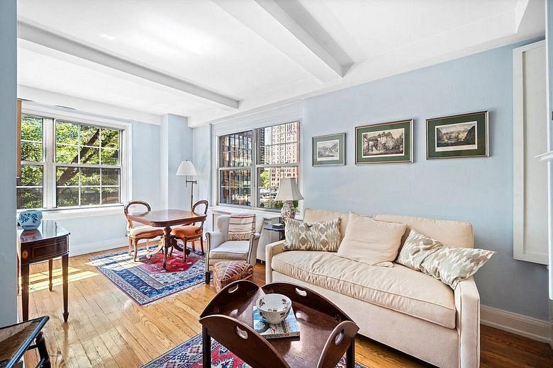 10 Mitchell Place #3A