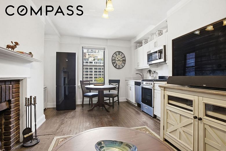 10 Mitchell Place #9F