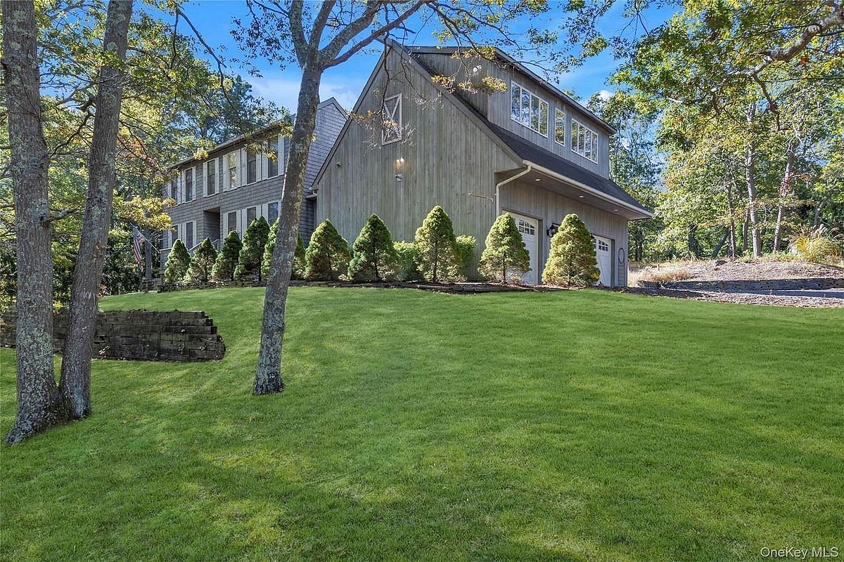 Image 1 of 29 for 10 Nicole Court in Long Island, Brookhaven, NY, 11949