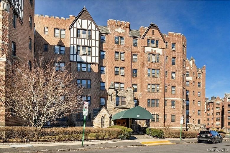 10 Nosband Avenue #1C