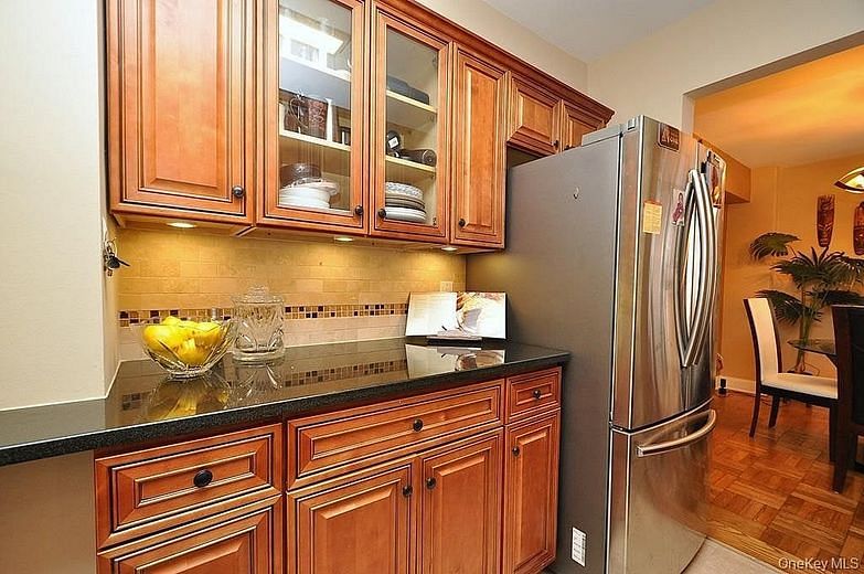 10 Old Mamaroneck Road #2A