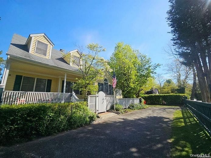 10 Phyllis Road