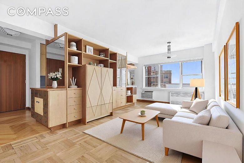 10 Plaza Street East #16C