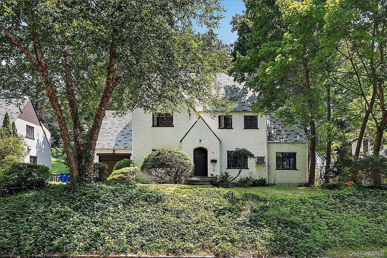 10 River Road
