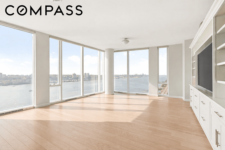 10 Riverside Boulevard #30B