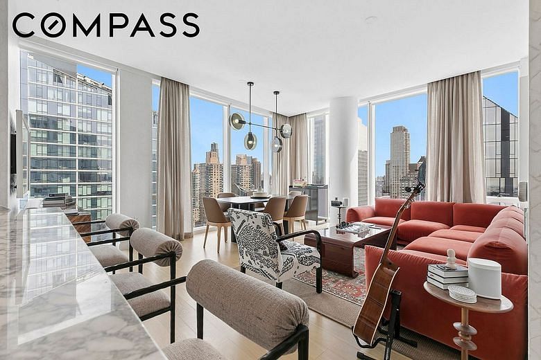 10 Riverside Boulevard #32D