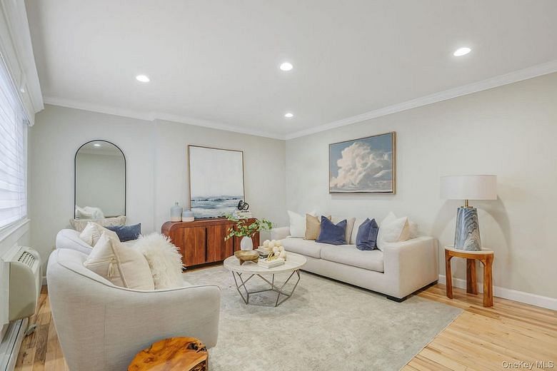 10 Smithtown Boulevard #6A