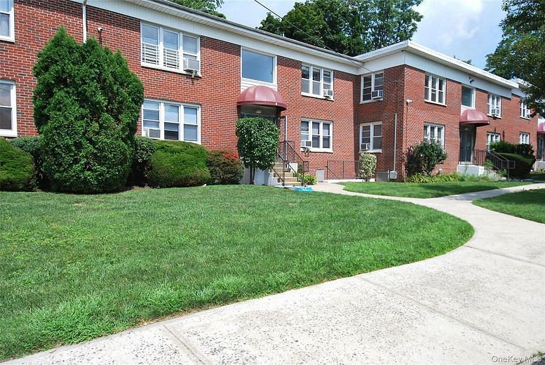 10 Stokes Road Winchester Street #2A
