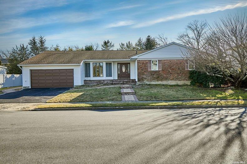 Image 1 of 36 for 10 Strully Drive in Long Island, Massapequa Park, NY, 11762