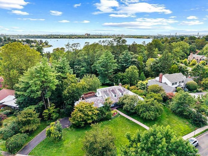 10 Vista Drive
