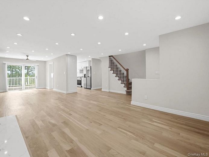 10 W Terrace Road