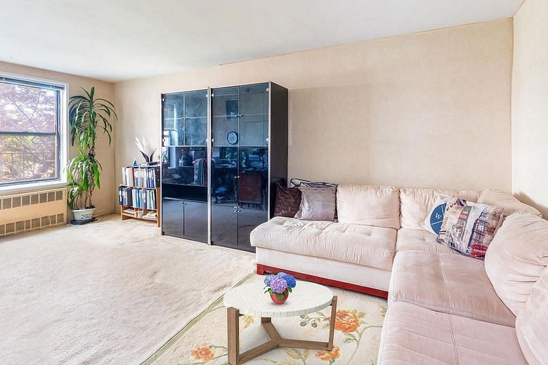 100-25 Queens Boulevard #2AA