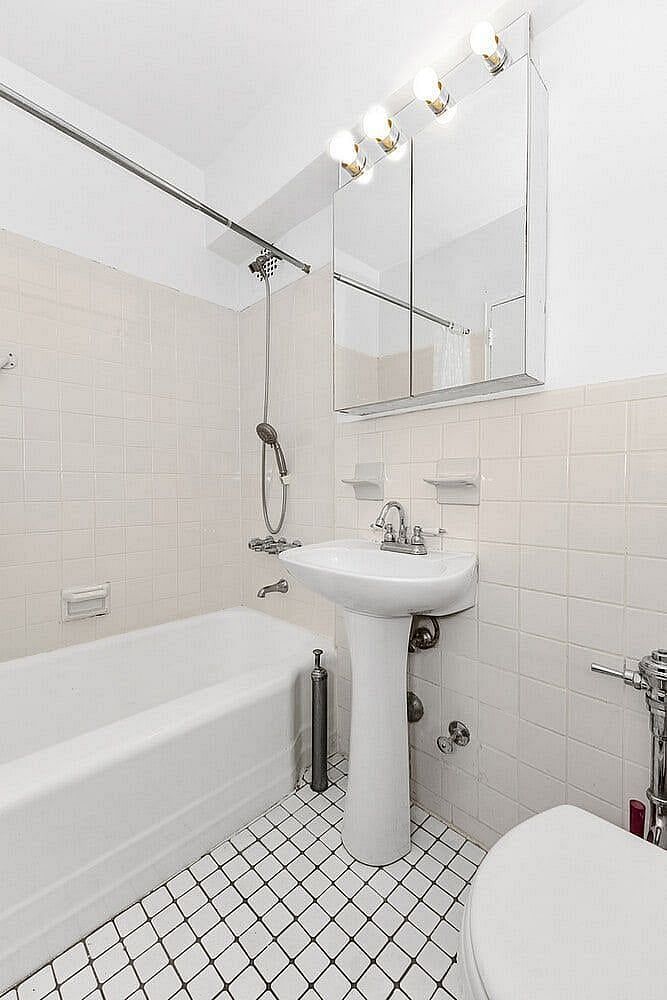 100-25 Queens Boulevard #2B