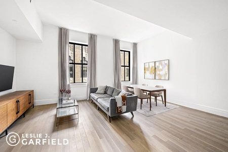 Image 1 of 18 for 100 Barclay Street #17J in Manhattan, New York, NY, 10007