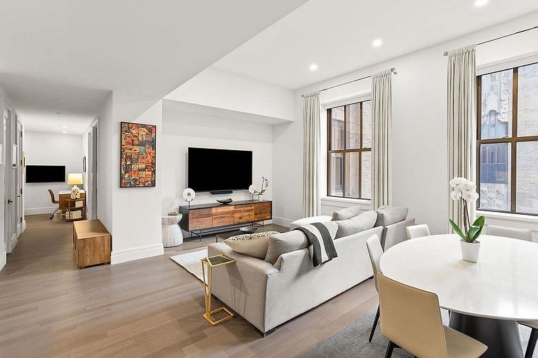 100 Barclay Street #17J