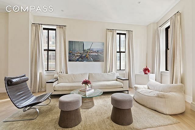 100 Barclay Street #17L