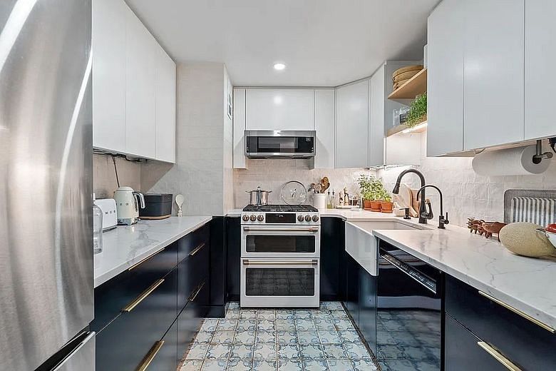 100 Beekman Street #6J