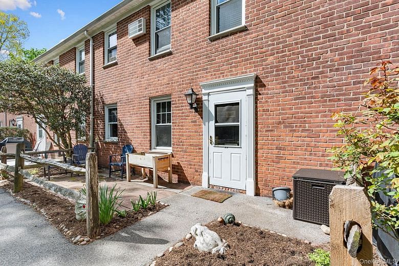 100 Cedar Street #B34