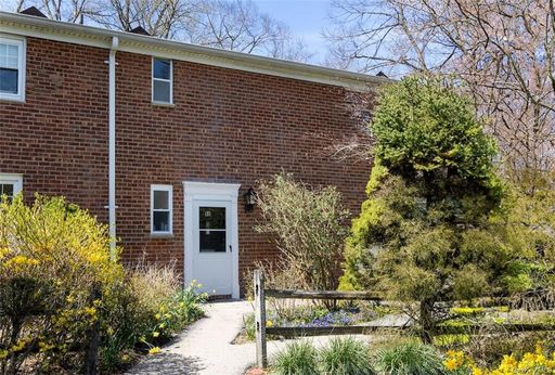 Image 1 of 28 for 100 Cedar Street #B6 in Westchester, Dobbs Ferry, NY, 10522
