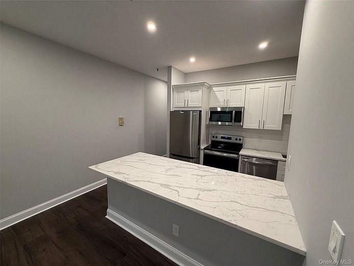 100 Clarewood Drive #2K